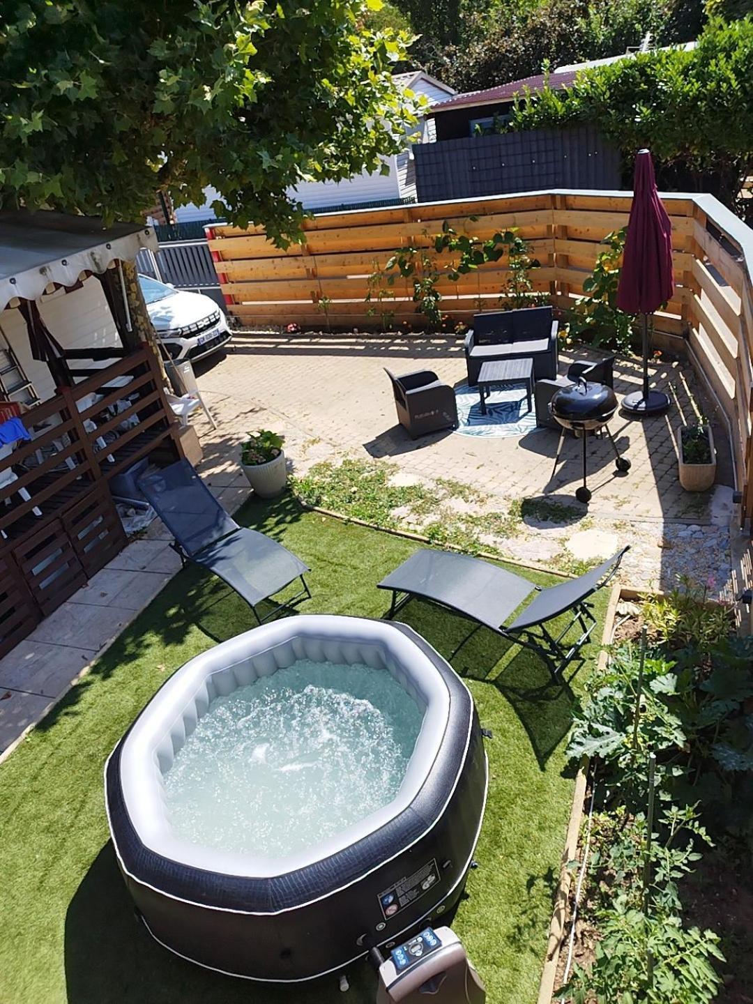 Havre De Paix Bord De Saone Avec Jacuzzi